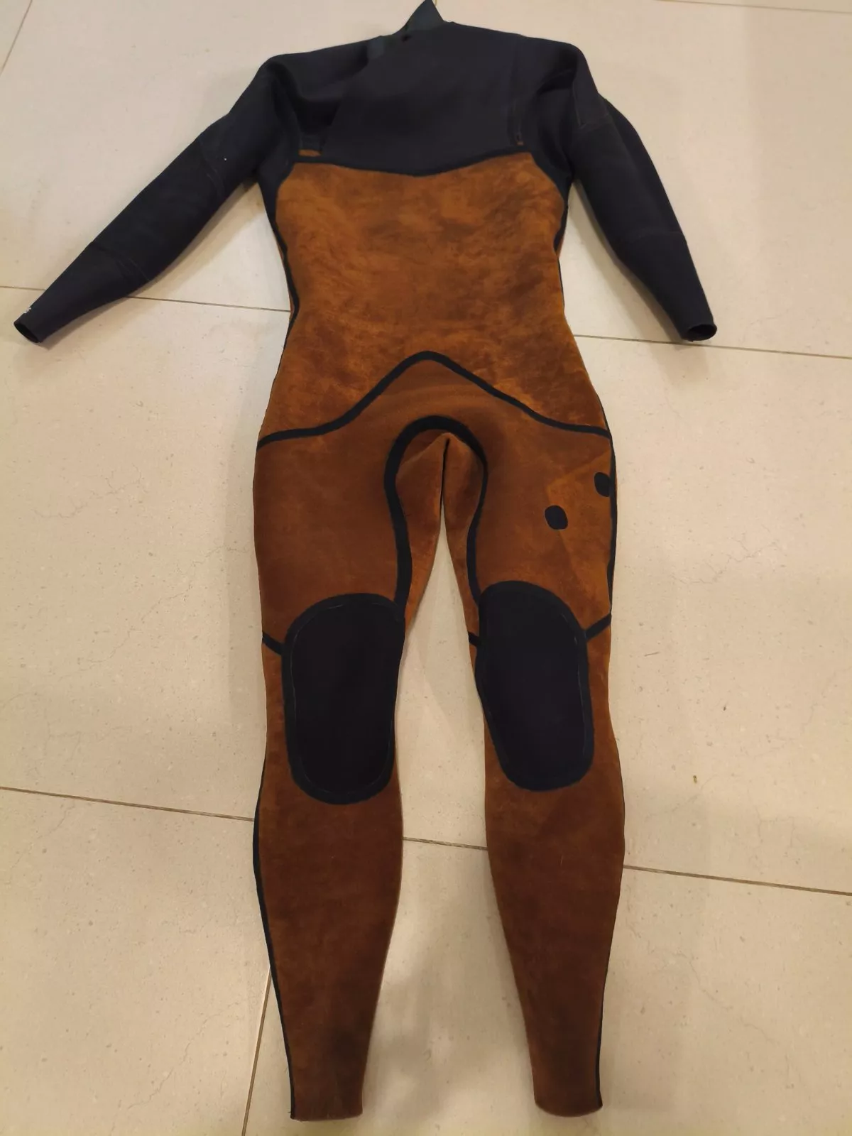 חליפת גלישה BodyGlove — השרון